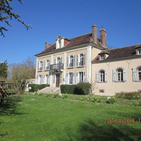 Domaine De Sainte Anne Bed & Breakfast Venoy Exterior photo